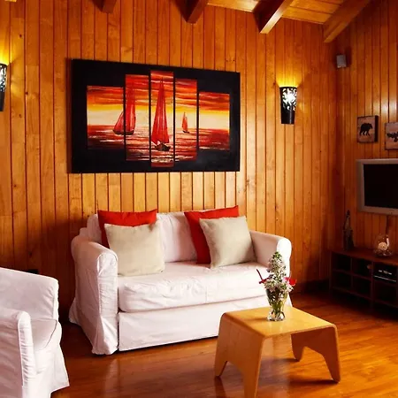 بيت للعطل Casa De Madera