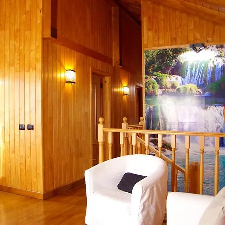 بيت للعطل Casa De Madera